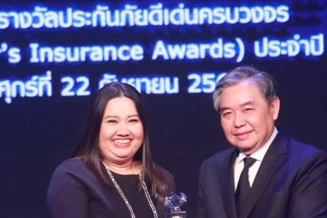 Photo_TQM คว้า 3 รางวัล นายหน้าประกันภัยนิติบุคคลดีเด่นแห่งปี 2559 (1)