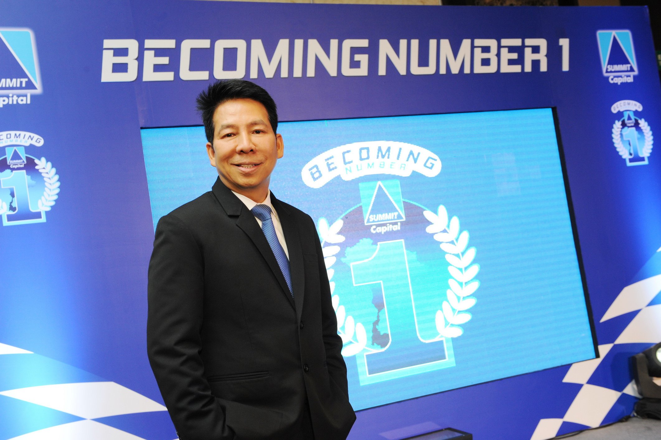 คุณวิชิต พยุหนาวีชัย