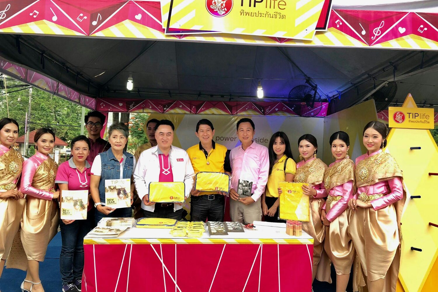 1.ตลาดนัดประชารัฐ ออมสิน จ.พังงา-1500×1125