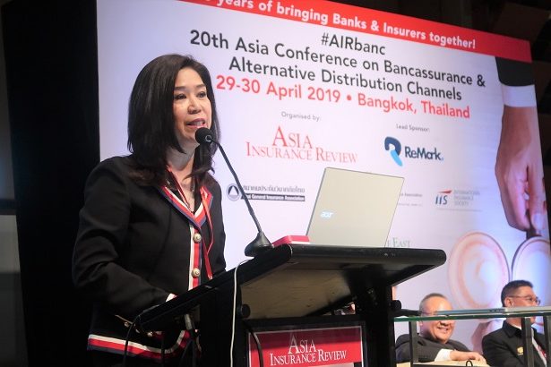 ดาวน์โหลด (9)