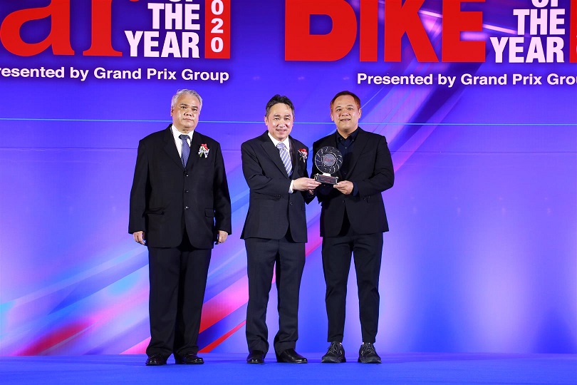 รับรางวัลมอเตอร์โชว์-1
