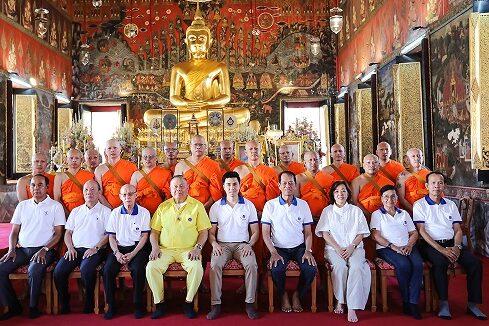 01 วิริยะประกันภัย จัดอุปสมบทพระ รุ่น 17