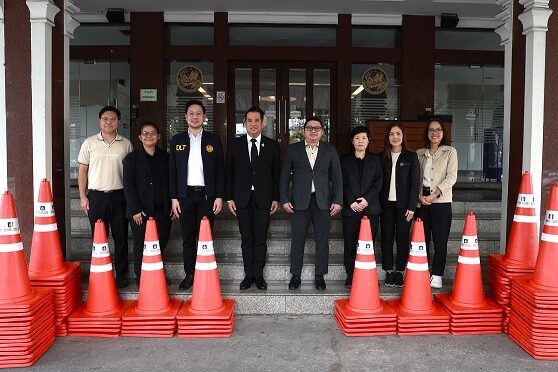 01_มอบกรวยจราจร ภาค 6