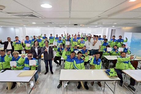 Training Surveyor 01