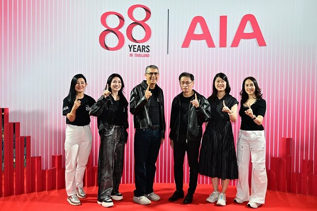 AIA 88 Years Concert (11)_รวมผู้บริหารหน้า Backdrop